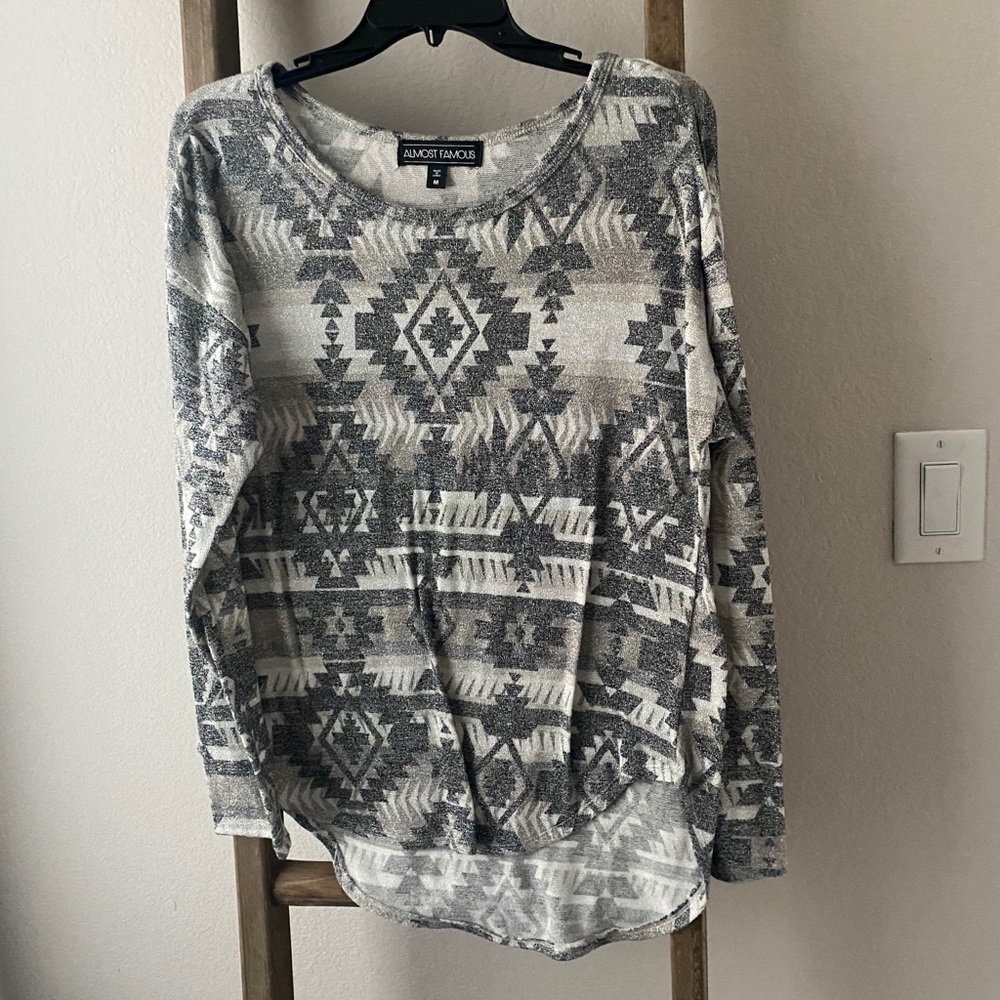 NWOT - long sleeve causal top